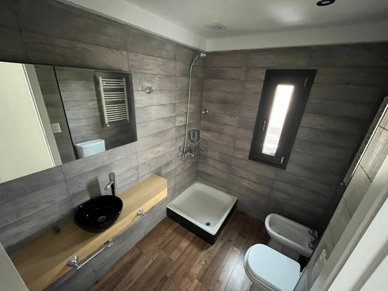 Vendemos excelente duplex en Constitucion